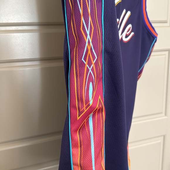 Phoenix Suns Jersey and Hat - Picture 8 of 14